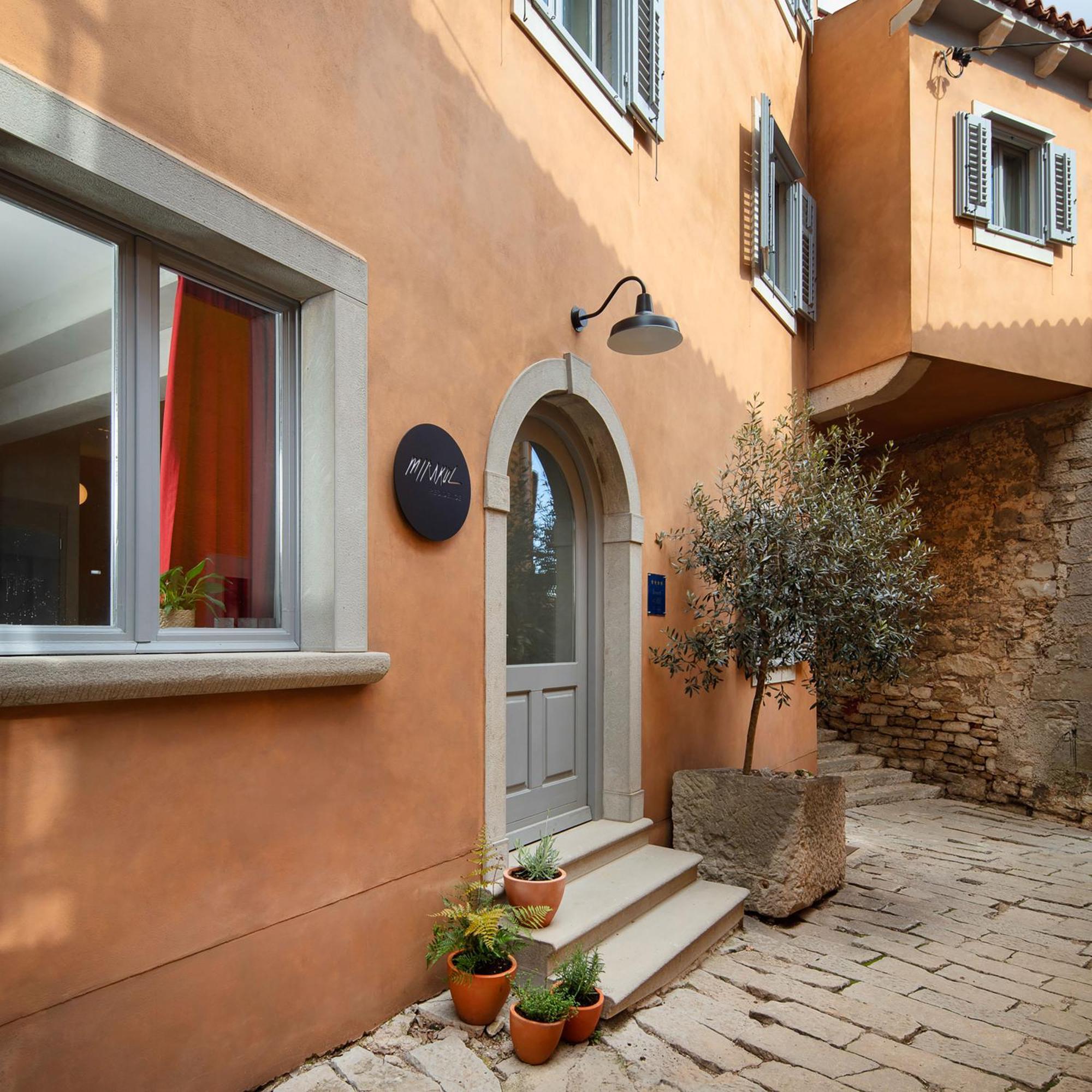 Mirakul Residence In A Cute Historic Town 拉宾 外观 照片